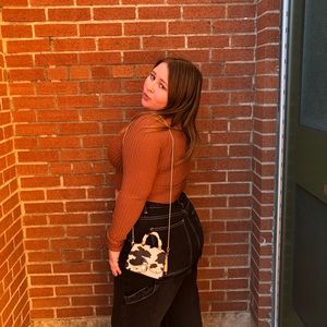 Meet your Posher, Madeline